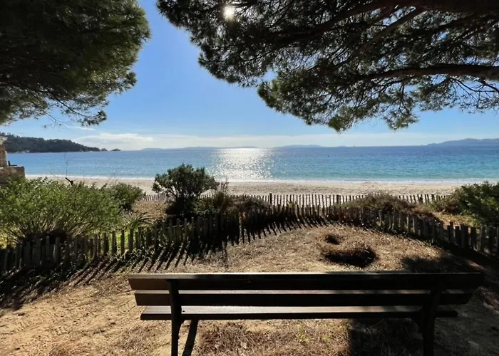 Charming Air-Conditioned One-Bedroom 150M From Cavaliere Beach