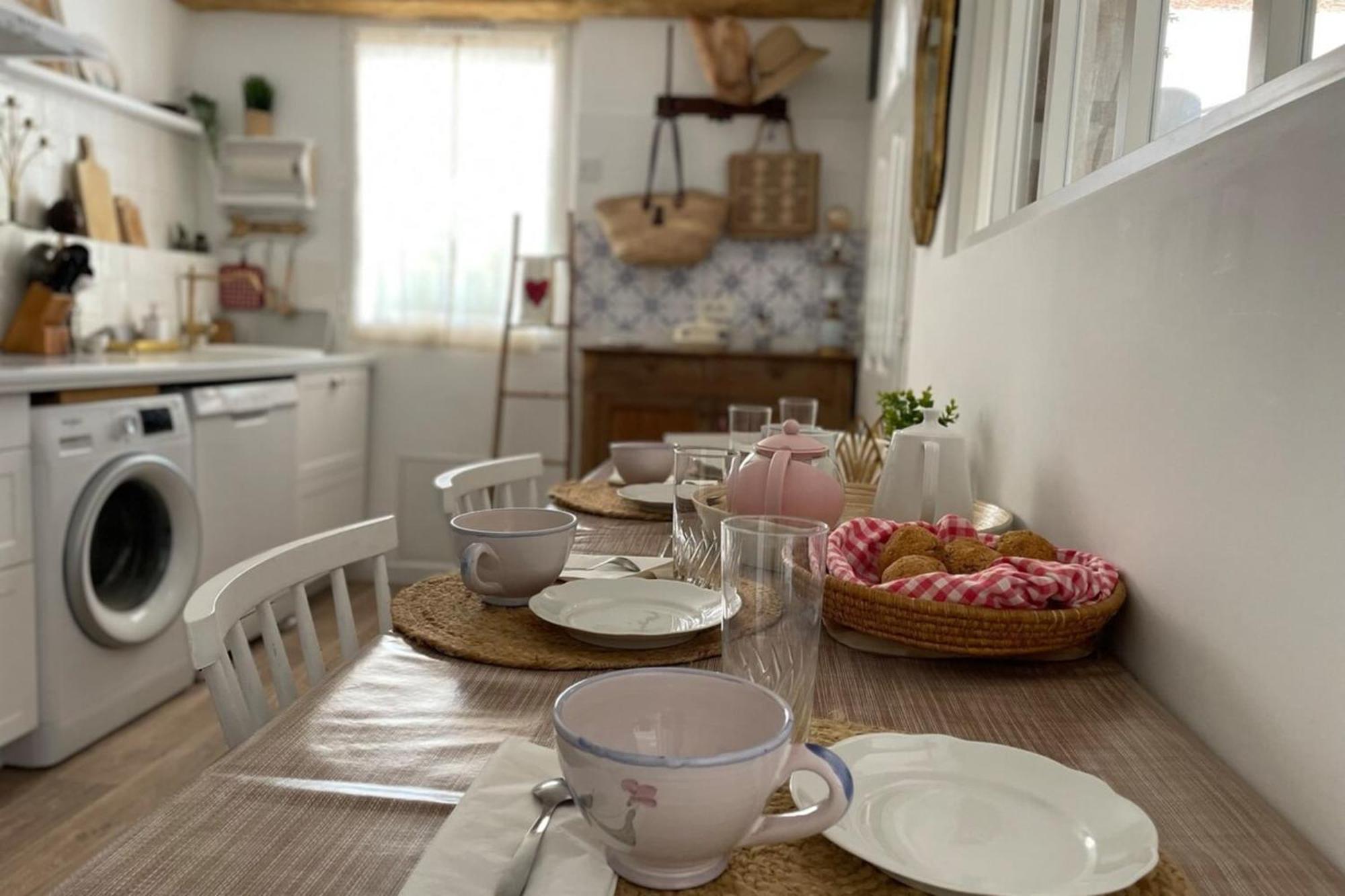 Apartment Charming Air-Conditioned One-Bedroom 150M From Cavaliere Beach *
